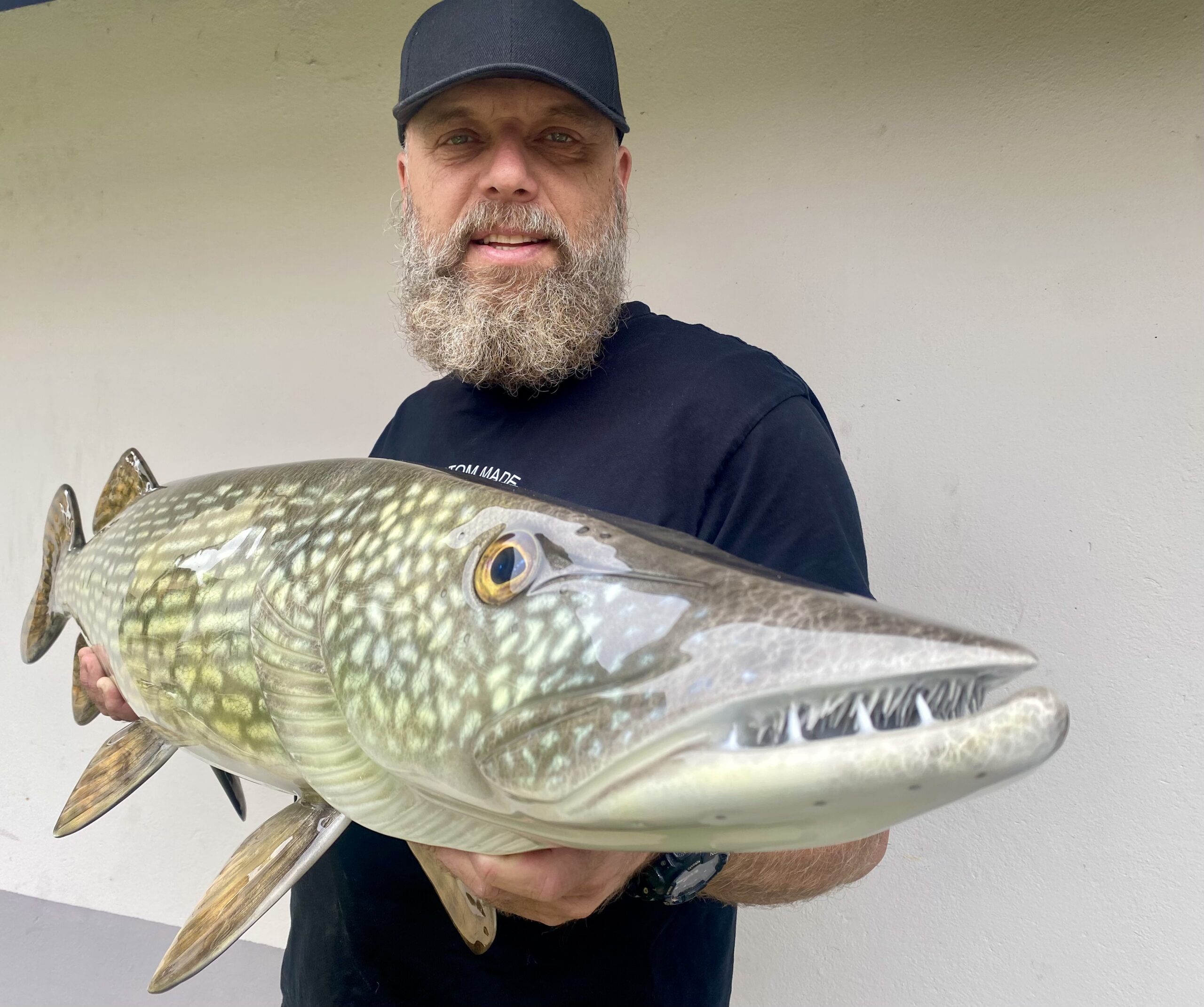 50 in Pike Sculpture - Image 2